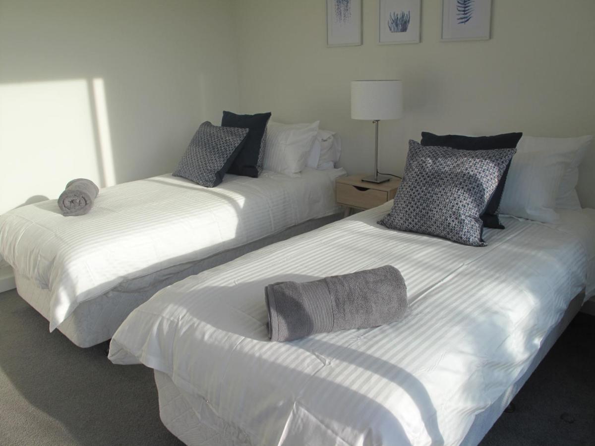 Modern 3 Bedroom Apt With Free Parking, Netflix, Wifi & Welcome Wine By Bnb Pro Melbourne Eksteriør bilde