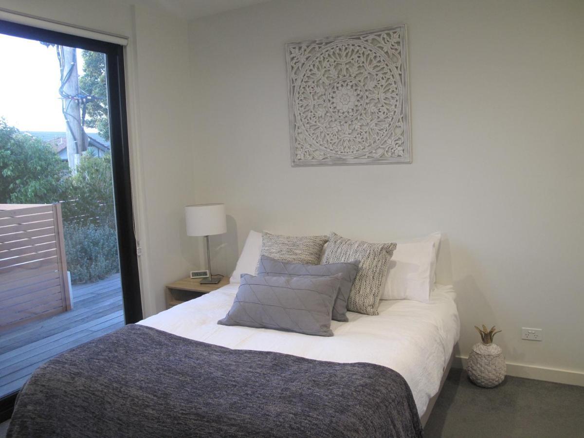 Modern 3 Bedroom Apt With Free Parking, Netflix, Wifi & Welcome Wine By Bnb Pro Melbourne Eksteriør bilde
