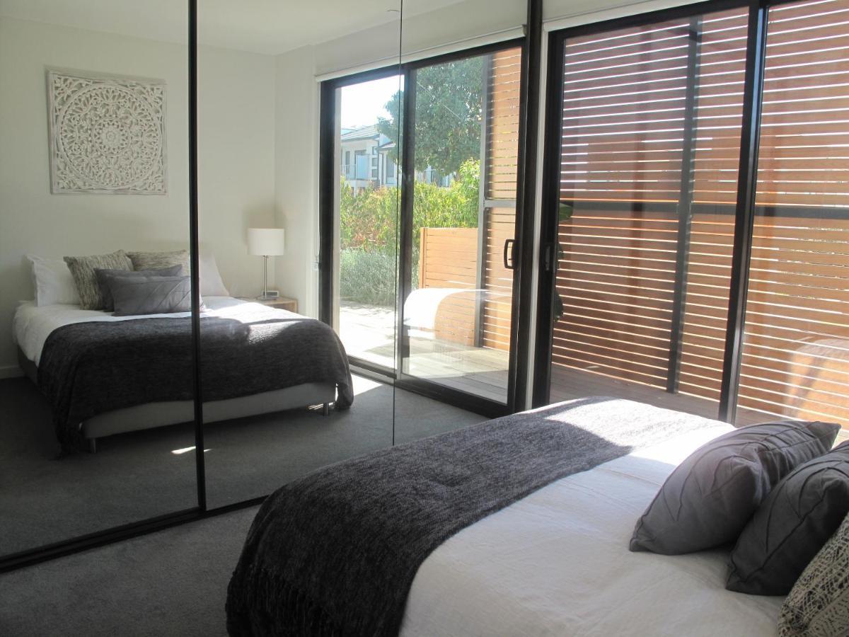 Modern 3 Bedroom Apt With Free Parking, Netflix, Wifi & Welcome Wine By Bnb Pro Melbourne Eksteriør bilde