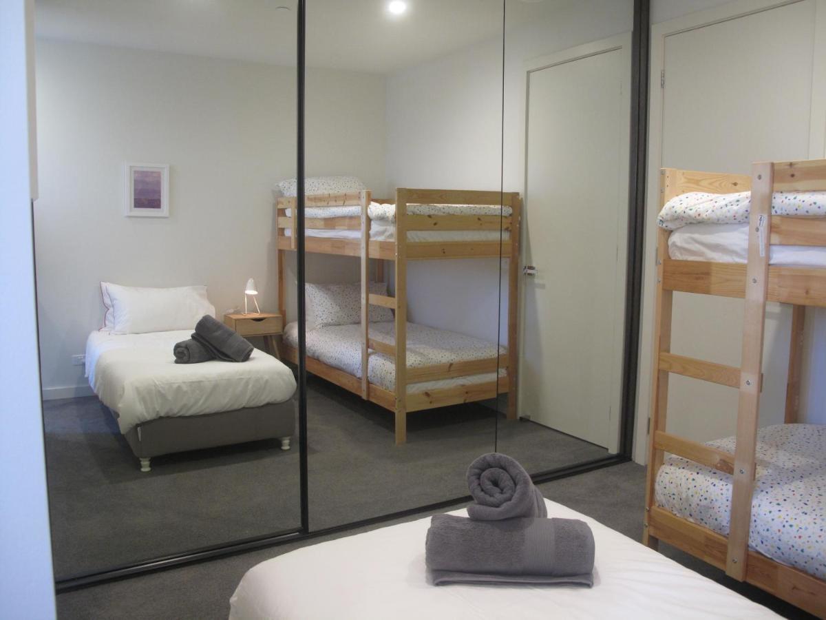 Modern 3 Bedroom Apt With Free Parking, Netflix, Wifi & Welcome Wine By Bnb Pro Melbourne Eksteriør bilde