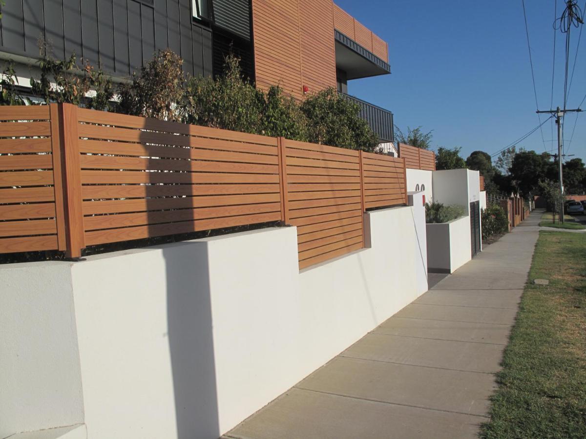 Modern 3 Bedroom Apt With Free Parking, Netflix, Wifi & Welcome Wine By Bnb Pro Melbourne Eksteriør bilde